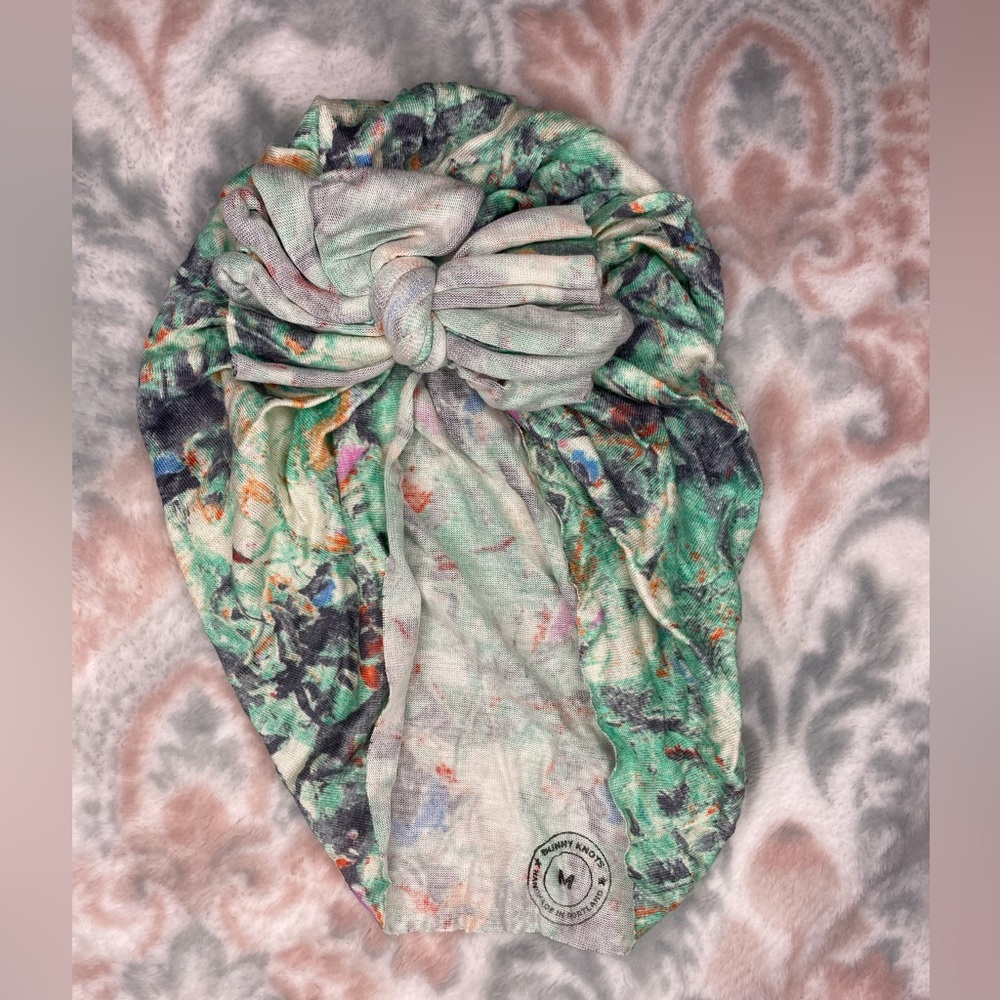 Elegant Green Patterned bow turbin